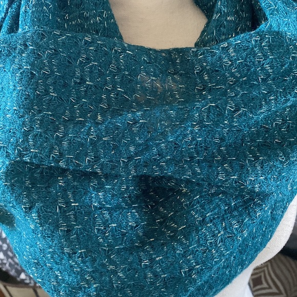 Infinity Scarf - Picture 4 of 9